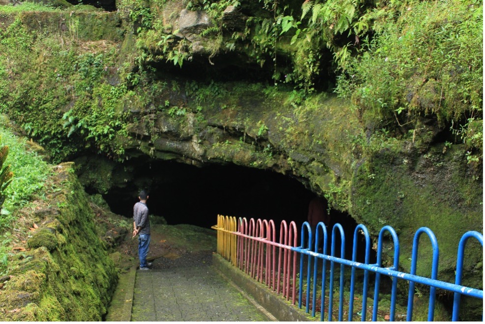 Mengungkap Misteri Lorong Lava (Lava Tube) "Goa Lawa" Purbalingga, Jawa Tengah