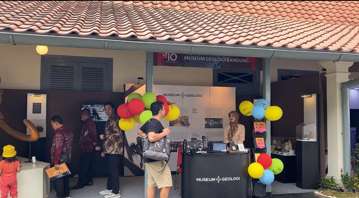 Pameran Keliling Museum Geologi dalam Gelaran Vredeburg Fair 2024