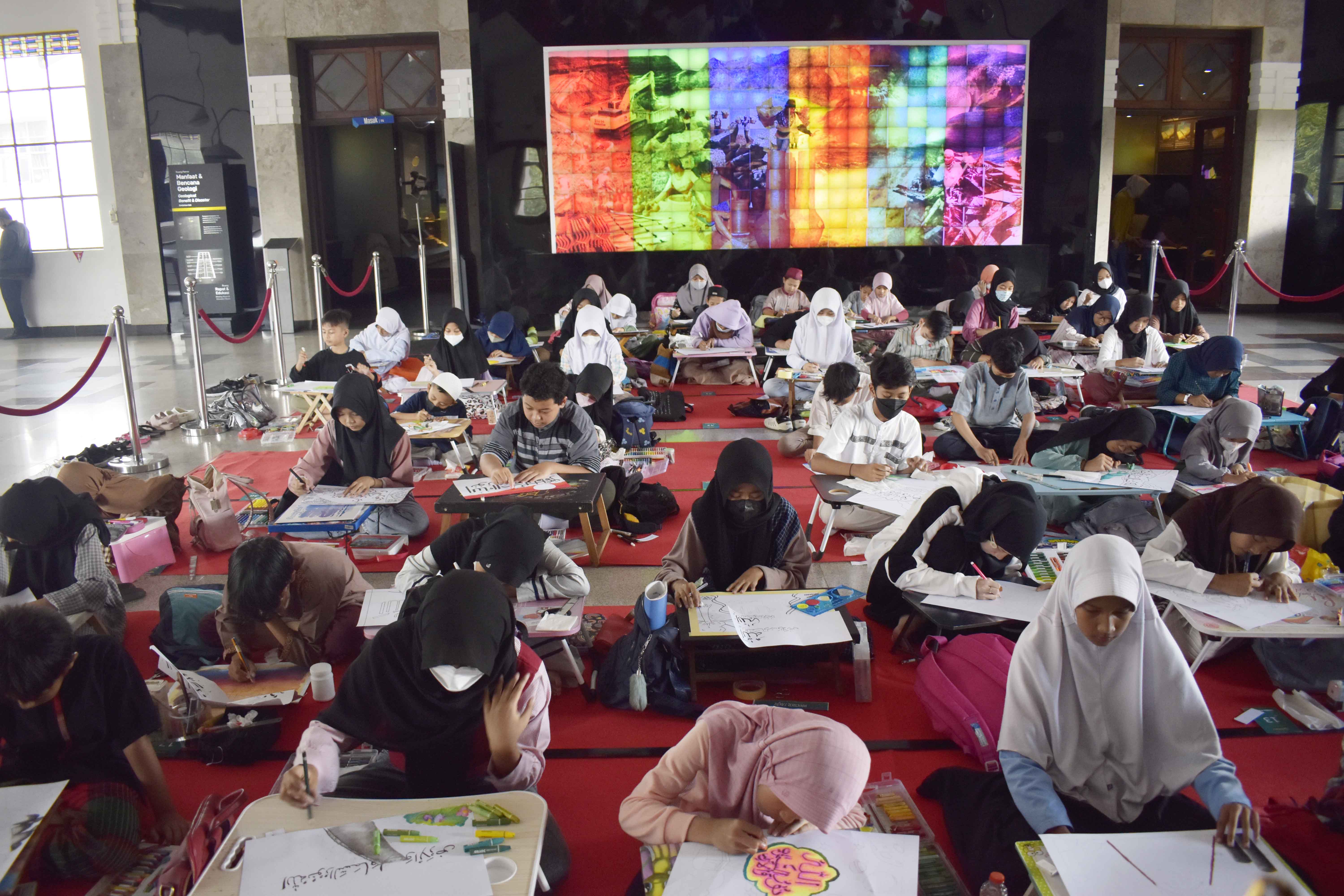 Berbagi Ceria Bersama Museum Geologi di Bulan Ramadhan