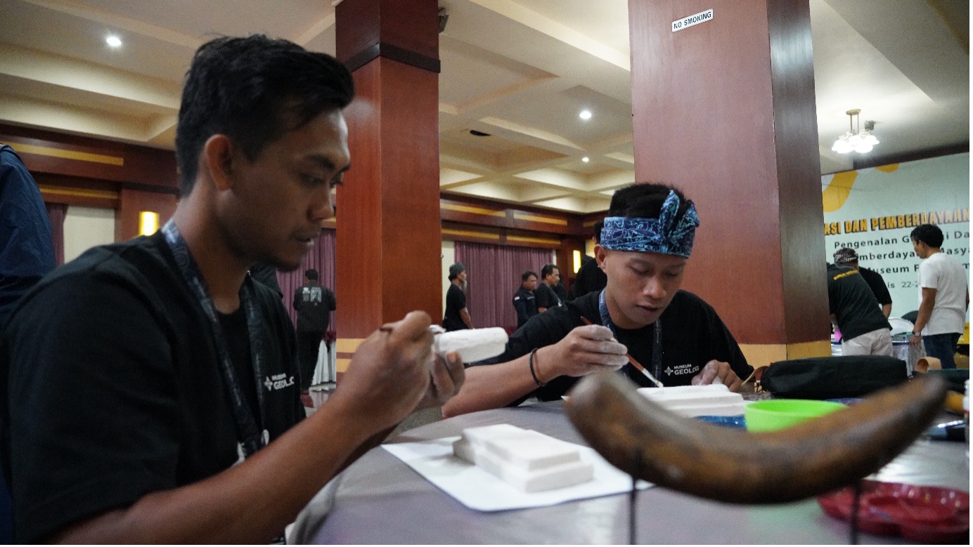 Menggali Potensi, Membekali Diri, Membangun Tambaksari