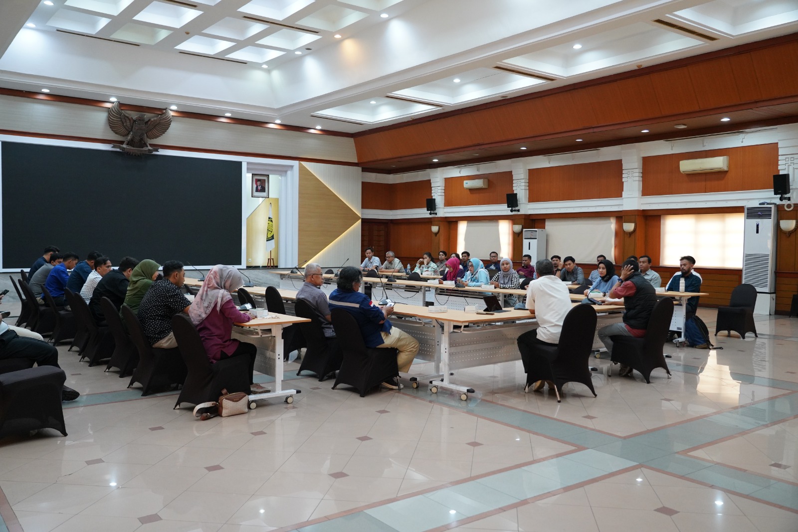 Badan Geologi serahkan PPPK Tenaga Teknis Formasi 2022 Kepada Satuan Kerja Masing-Masing. Museum Geologi Dapat 2 Formasi