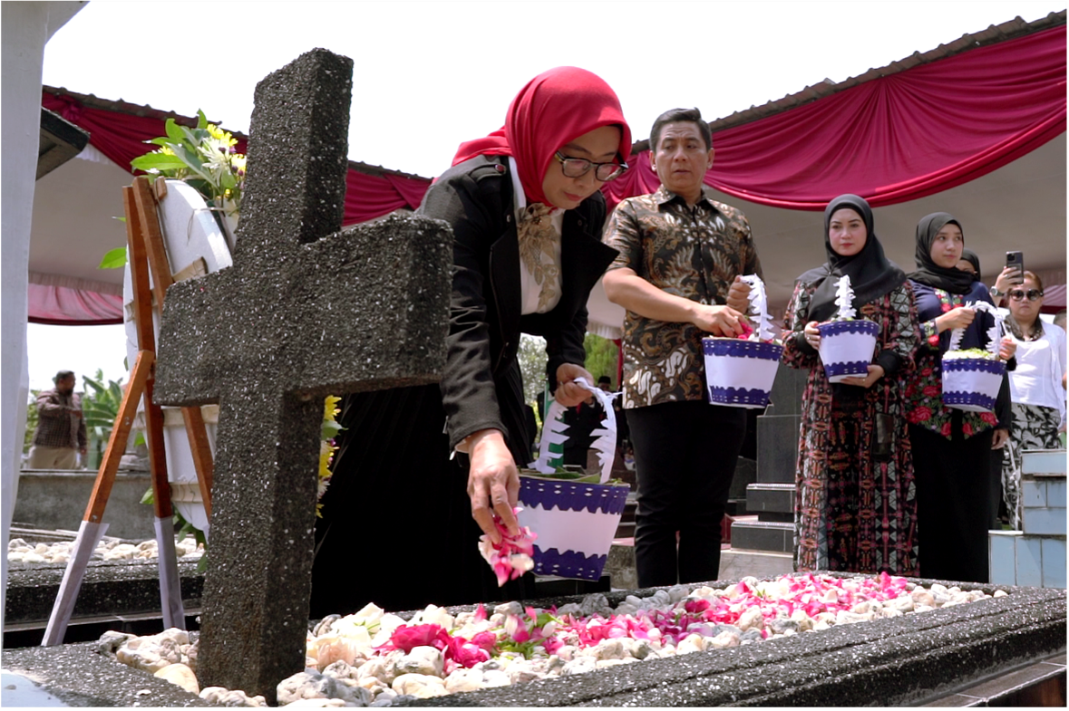 Hari Pertambangan dan Energi ke-79, Kementerian ESDM Tabur Bunga dan Renungan di Pusara Pahlawan dan Pendahulu Bidang Energi dan Pertambangan