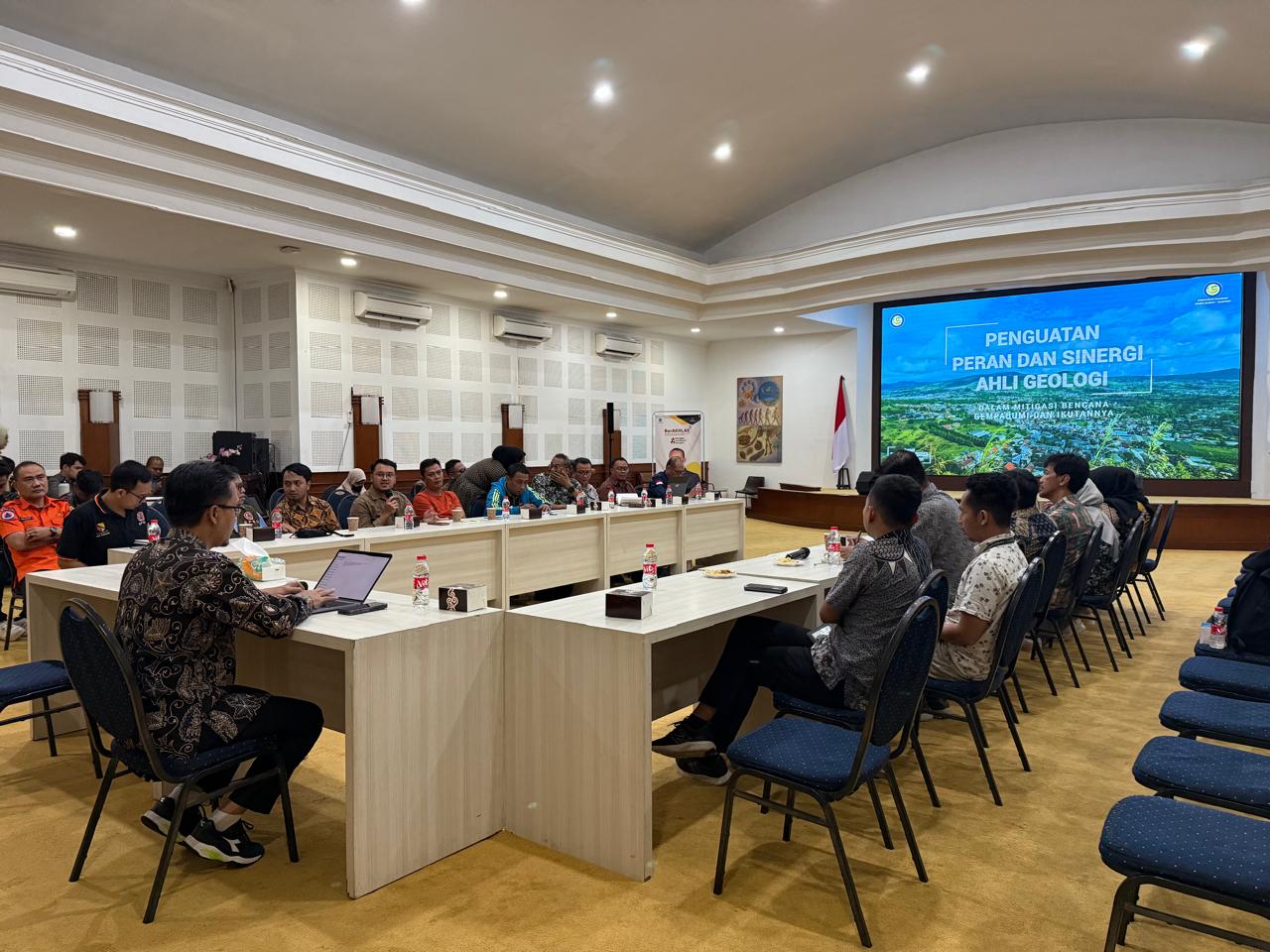 Sinergi untuk Mitigasi Bencana Geologi